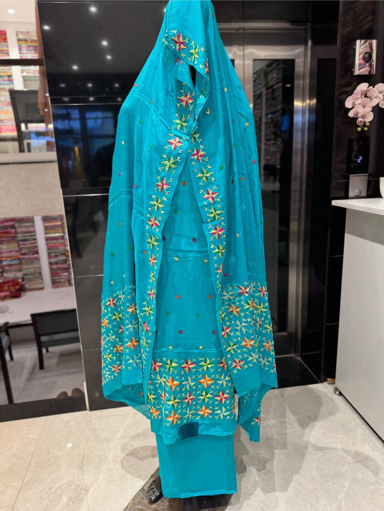 Choti Dabi phulkari suit